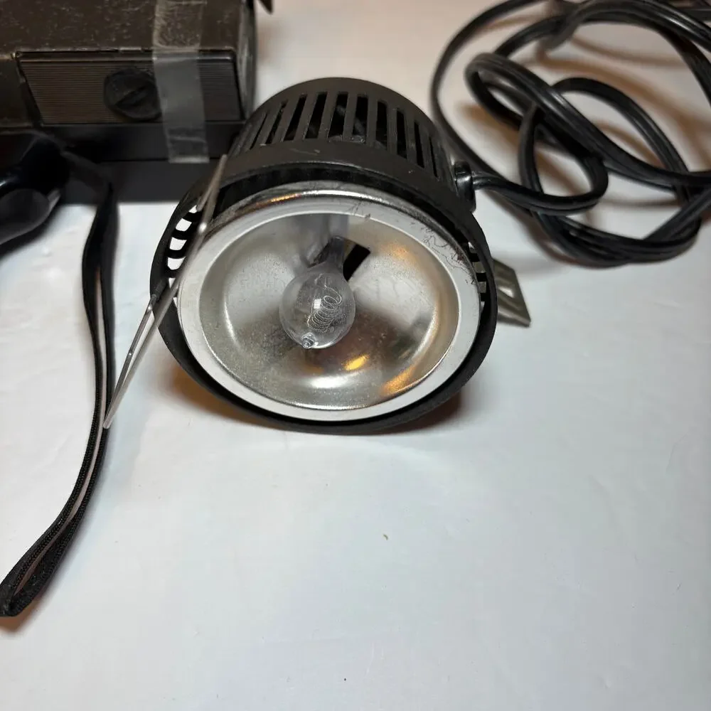 Vintage Kodak Instamatic M18 Super 8 Movie Camera & Movie Light Untested